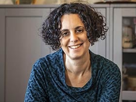 קרן דורפמן-פסיכותרפיסטית דינאמית וביבליותרפיה - מטפלים מומלצים  ברחובות