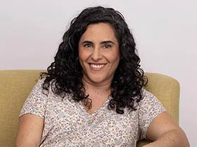 שירה רפאל פאראווי-עובדת סוציאלית קלינית-מטפלים בפוסט טראומה באזור השפלה