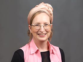 שלומית בגון-עובדת סוציאלית, פסיכותרפיסטית קוגניטיבית התנהגותית - CBT - טיפול זוגי בחיפה - מטפל זוגיחיפה - מטפלת זוגית בחיפה