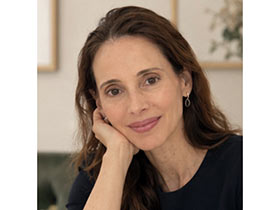 שלי בקשט-פסיכותרפיסטית, PhD, בעלת מעל 20 שנות ניסיון קליני-מטפלים מומלצים  באזור המרכז