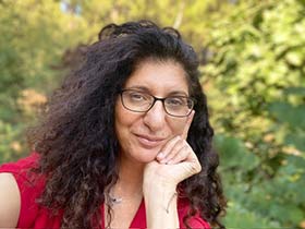 שמחה אמתי-עו''ס ופסיכותרפיסטית-מטפלים בפוסט טראומה בגליל מערבי