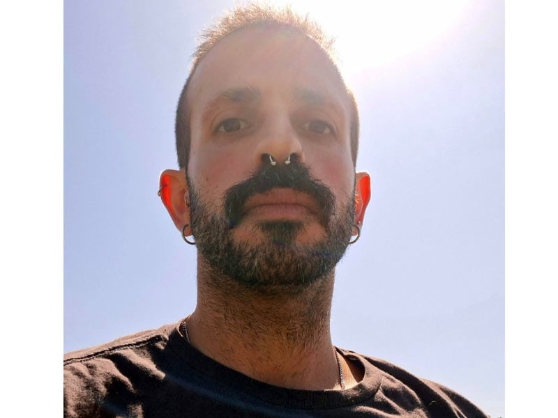 שניר כהן אברהם - מטפלת באמנות וסטודנט לפסיכותרפיה פסיכואנליטית 