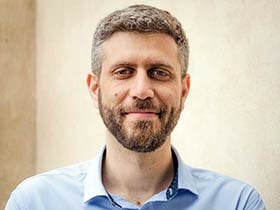תום דים-פסיכולוג בהתמחות קלינית - מטפלים בנושאי זהות מינית ב